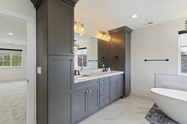 Building Photo - 3645 W Gentile St