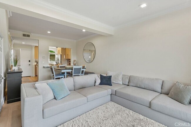 Building Photo - 30902 Club House Dr