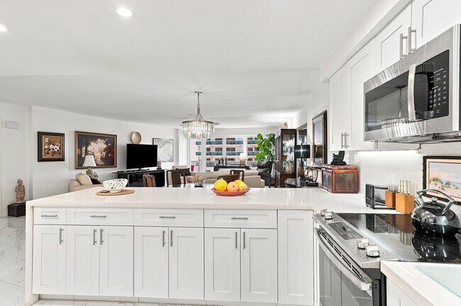 Building Photo - 4100 Galt Ocean Dr