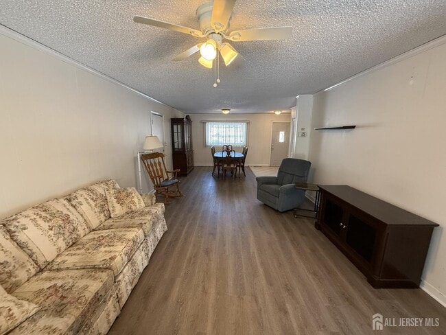 Building Photo - 10 Tyndall Rd