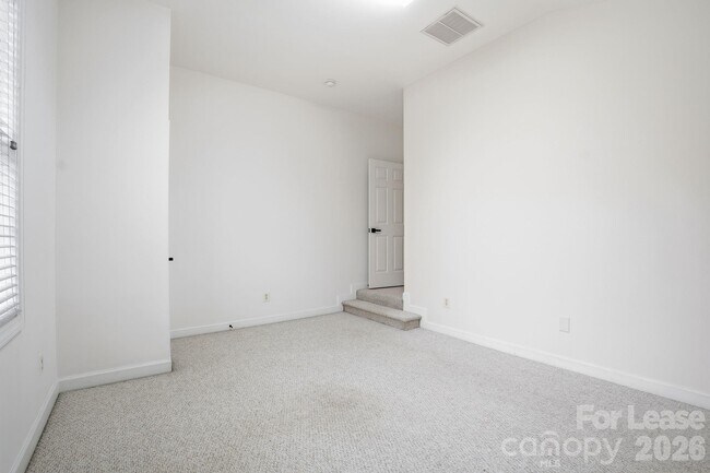 Building Photo - 1425 Bristol Pl Ct