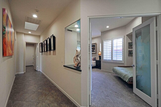 Building Photo - 413 White Horse Trail