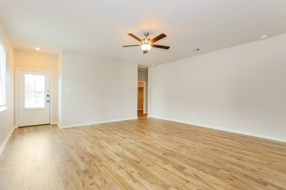 Building Photo - 15642 Plum Brk Dr