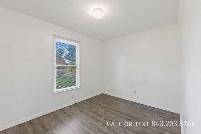 Building Photo - 625 Kristen Cir