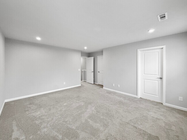 Building Photo - Pet-Friendly 3 Bedroom, 2.5 Bath Home for Rent in Cuyahoga Falls – Spacious & Charming!