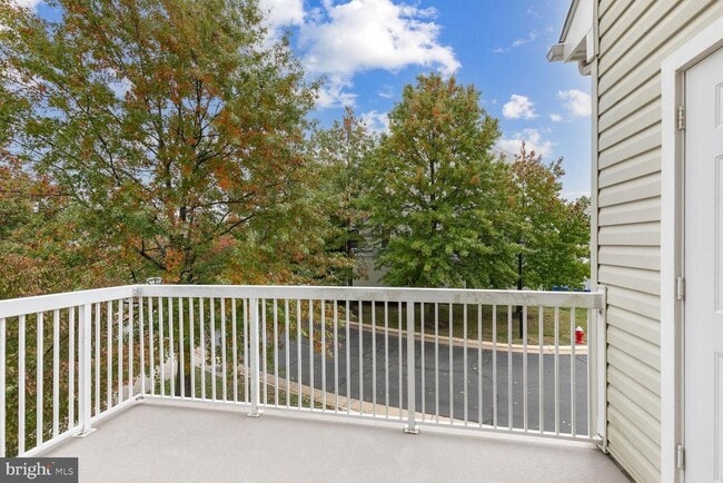 Building Photo - 42379 Goldenseal Square