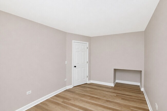 Building Photo - 651 Lancaster Cir