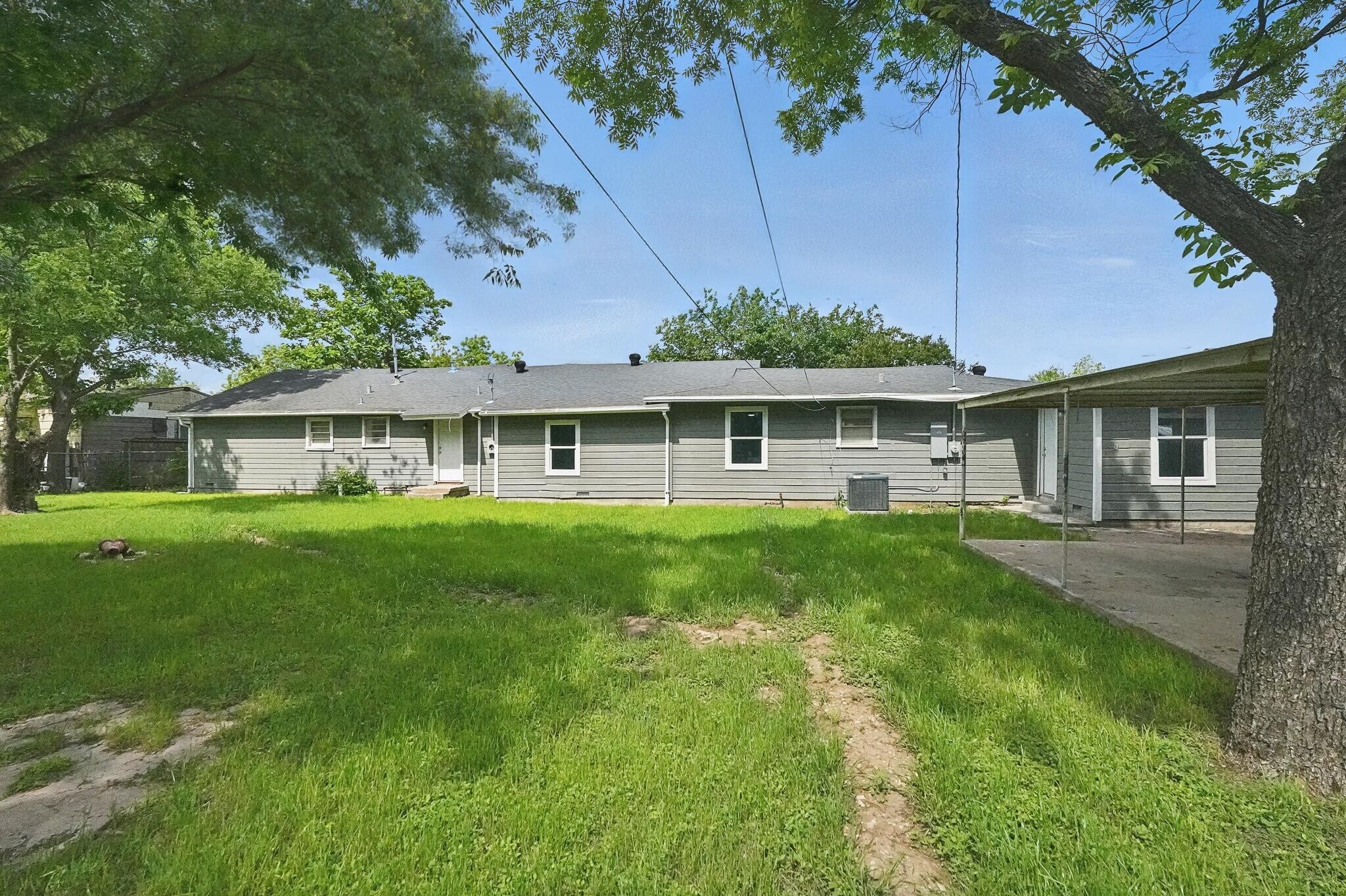 Building Photo - 2781 Beech St