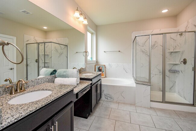 Building Photo - 24918 Meadowthorn Crest Ln