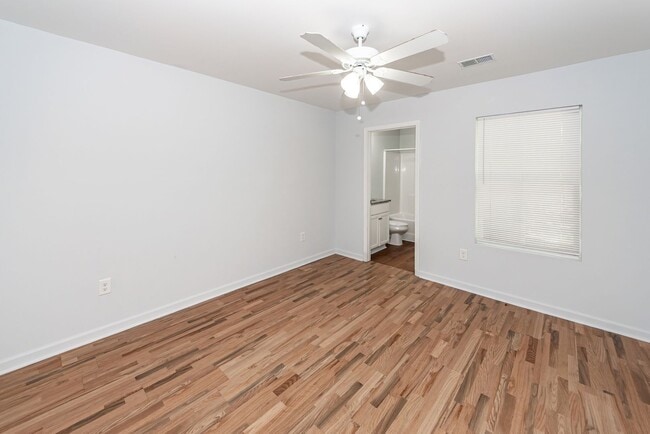 Building Photo - 2 Bedroom, 2 Bathroom Duplex - Moncks Corner