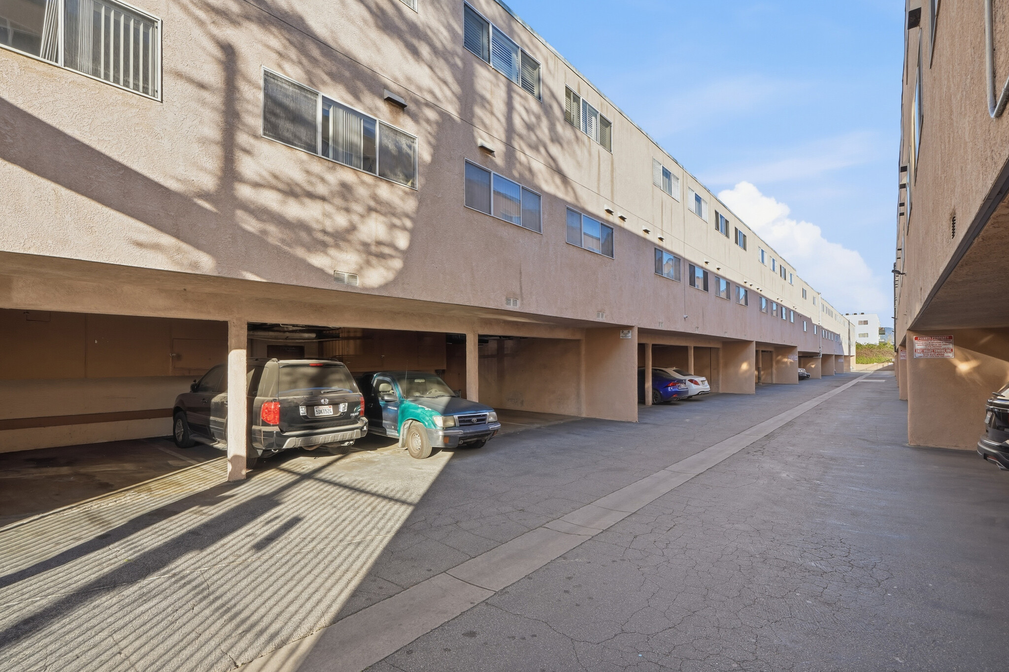 Building Photo - 7924 Woodman Ave