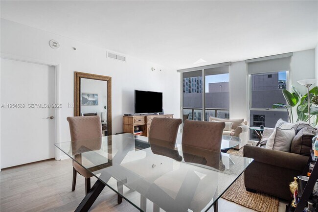 Building Photo - 253 NE 2nd St