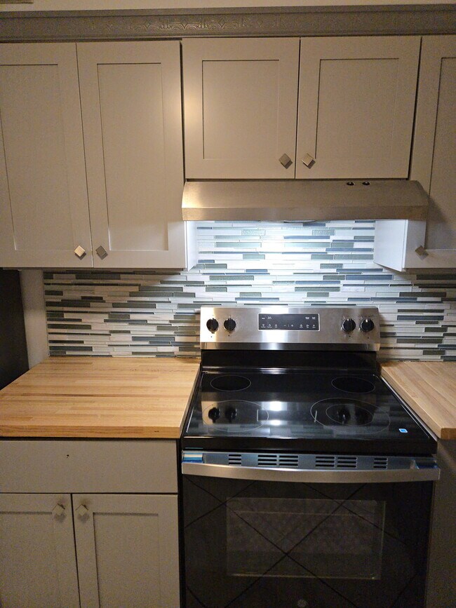 Building Photo - 1380 NW 43 Terrace