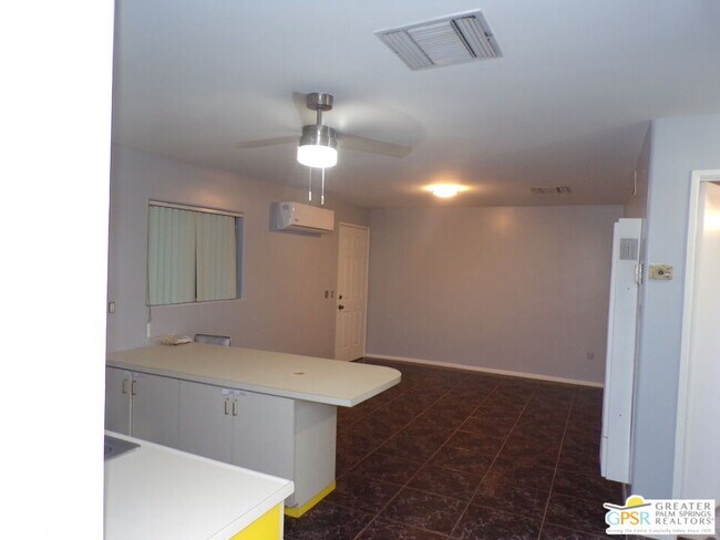 Primary Photo - 32388 Hopi Cir