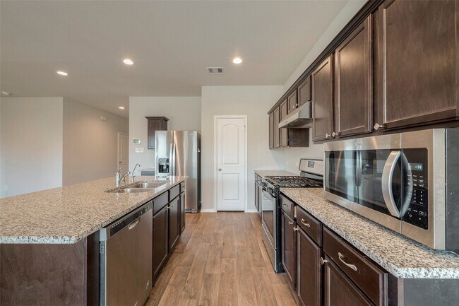 Building Photo - 2318 Georgina Falls Dr