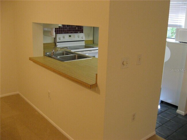 Building Photo - 5644 Gardens Dr
