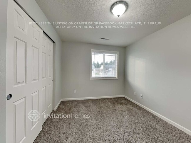 Building Photo - 3328 Kona St NE