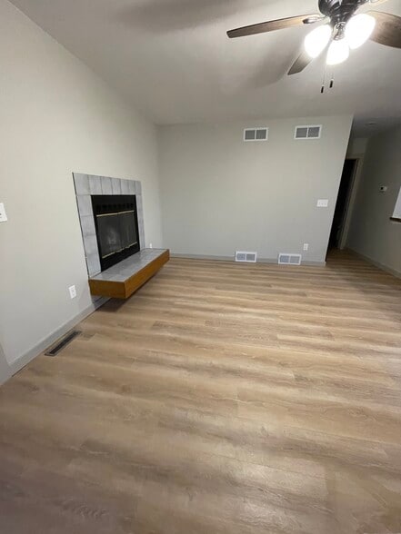 Building Photo - 2933 King James Way