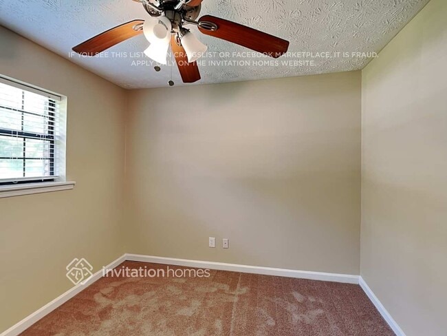 Building Photo - 1806 Oriole Trail