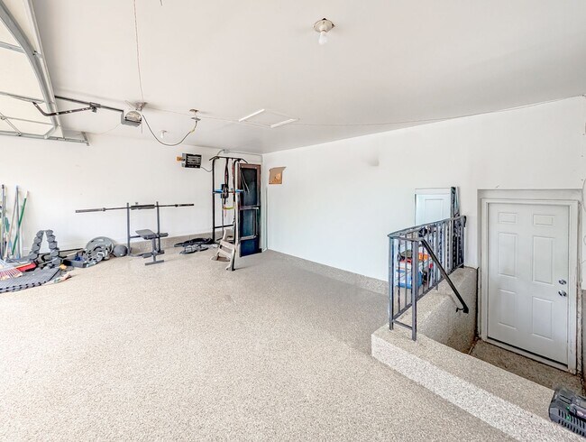 Building Photo - 8616 Hickory Ave