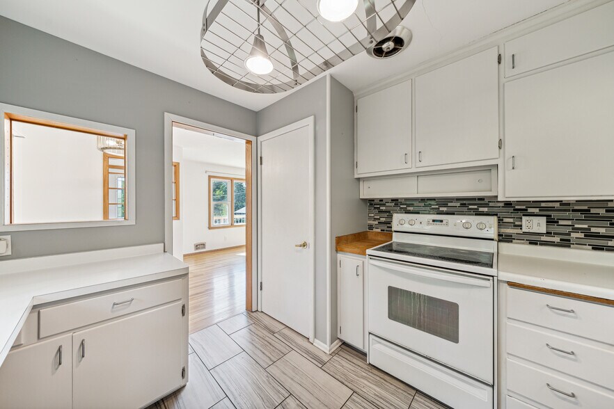 Building Photo - 1527 15th St NE