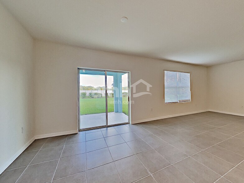 Building Photo - 2840 Greenleaf Ter