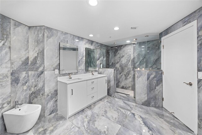 Building Photo - 3000 NE 188th St