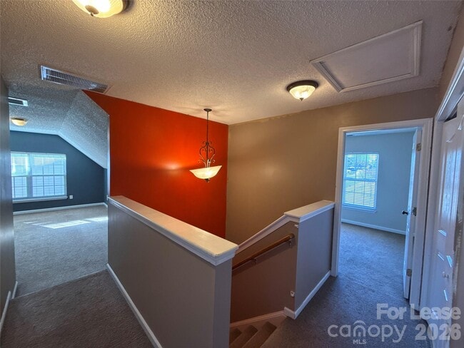 Building Photo - 7304 Ravanna Dr