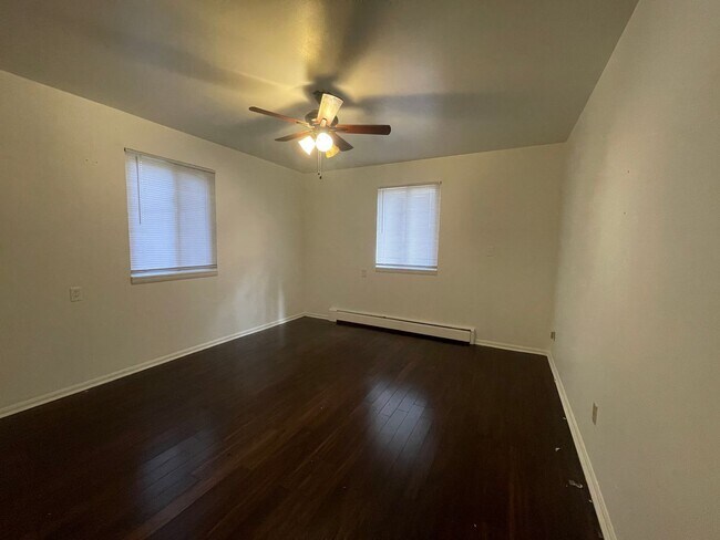 Building Photo - 2860 S 9th St