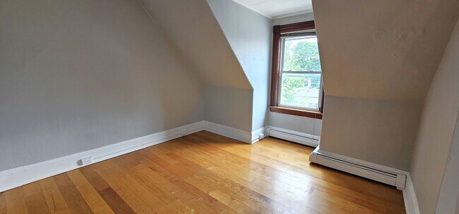 Building Photo - 234 Pearl St