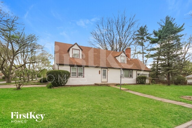 Building Photo - 1802 Evergreen Rd