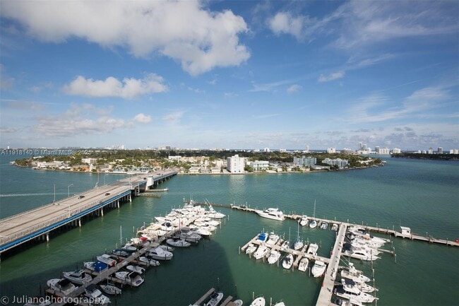 Building Photo - 7601 E Treasure Dr