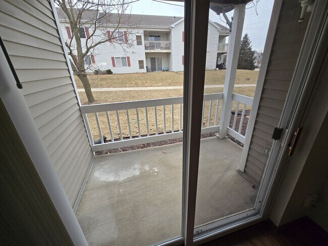 Building Photo - 1001-1017 Rockefeller Ln