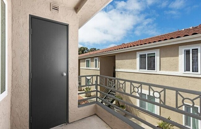 Building Photo - Remodeled Upper-Level 1BR Condo with Balcony & Garage Parking in Verano Community
