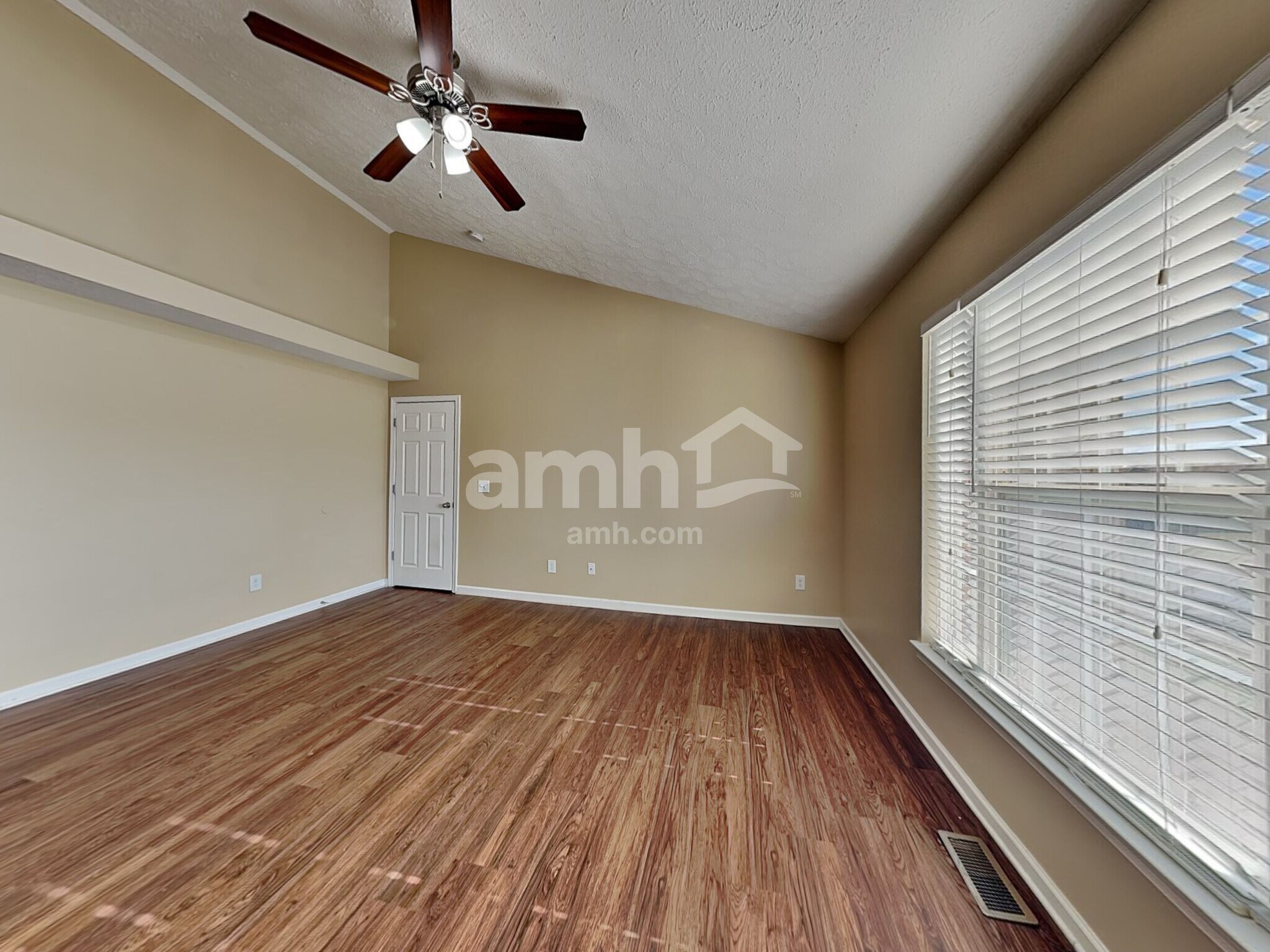 Building Photo - 2344 Hockett Dr