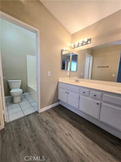 Building Photo - 1711 Glenview Dr