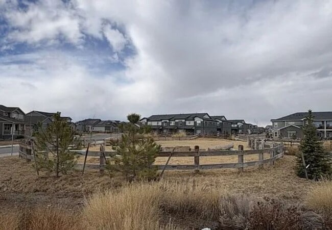 Building Photo - Elegant Townhome in Loveland