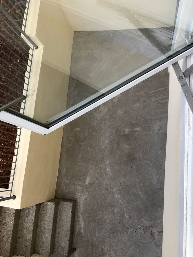 Building Photo - COMING SOON! Huge bi-level 3 bedroom 2.5 b...