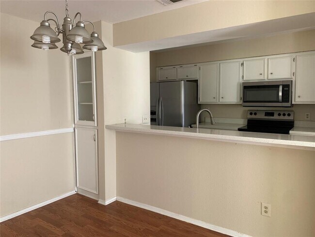 Building Photo - 10616 Mellow Meadow Dr