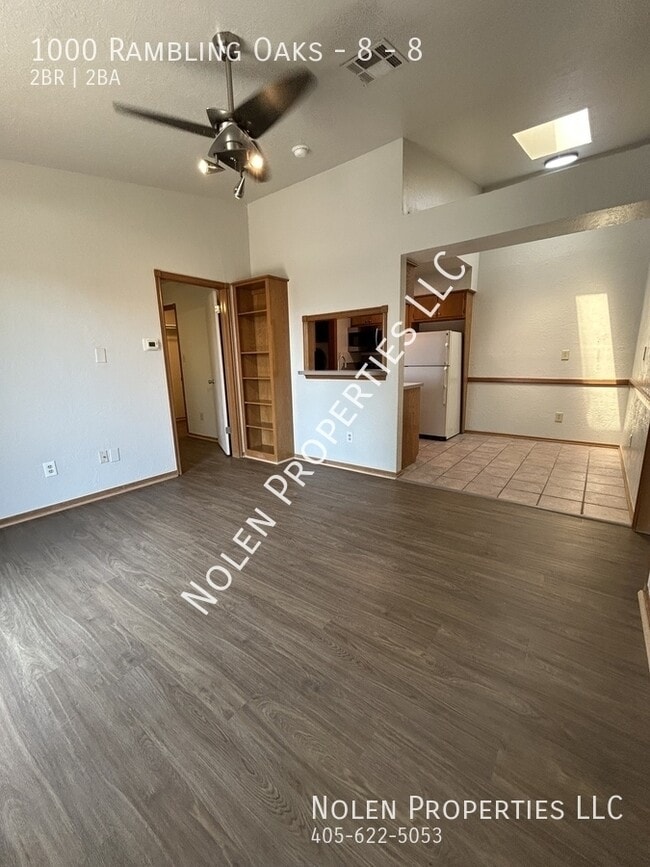Building Photo - 1000 Rambling Oaks Dr
