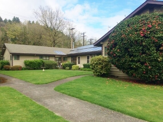 Building Photo - Near OHSU-Well-Appointed Studio Ready Soon!