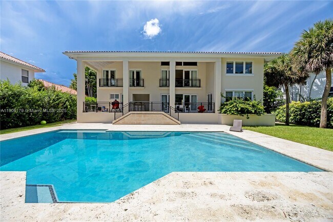 Building Photo - 7141 E Lago Dr