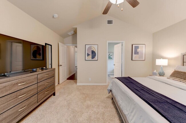 Building Photo - 12500 Ellen Ct