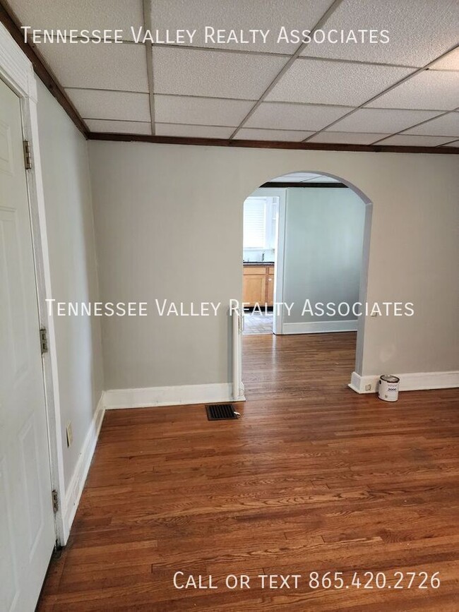 Building Photo - 419 Noelton Dr SW
