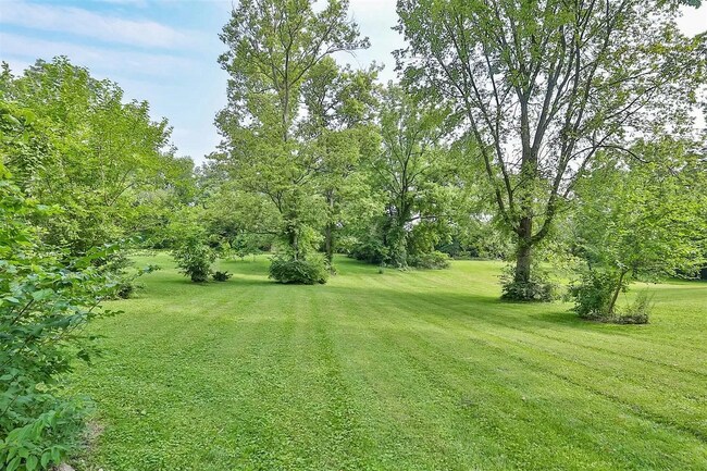 Building Photo - 476 Compton Rd