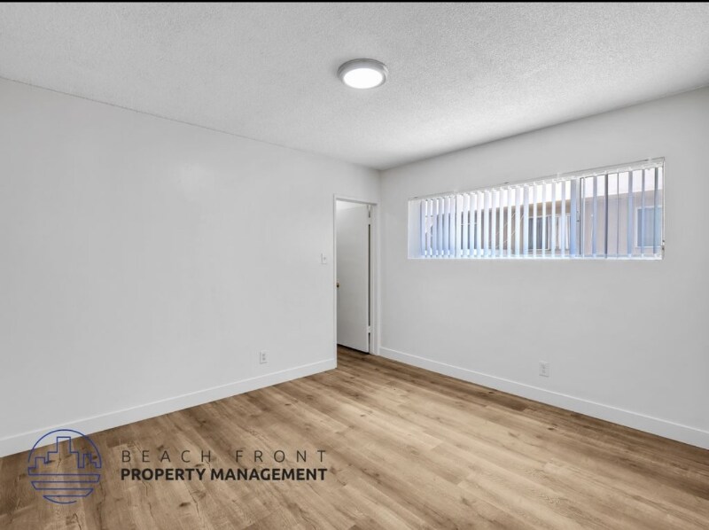 Building Photo - 868 Victor Ave