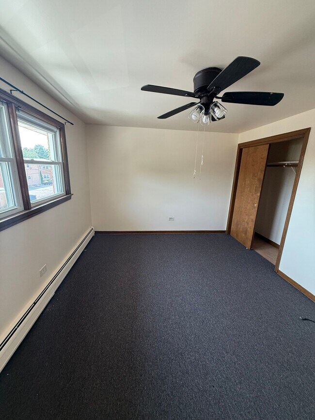 Building Photo - 3607 W 120th St
