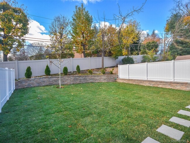 Building Photo - 15 Dunes Ln