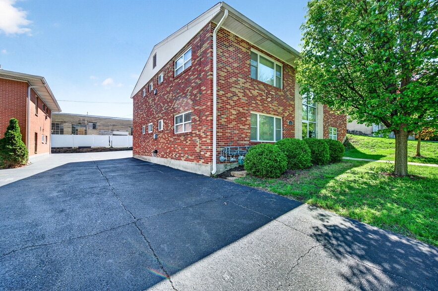 Building Photo - 514 Mariedale Dr