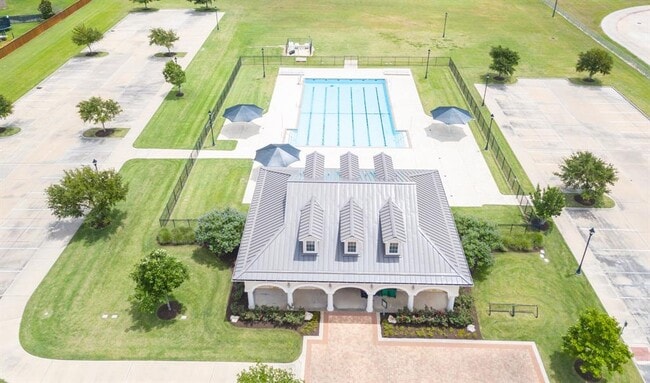 Building Photo - 29010 Pinnacle Ridge Dr